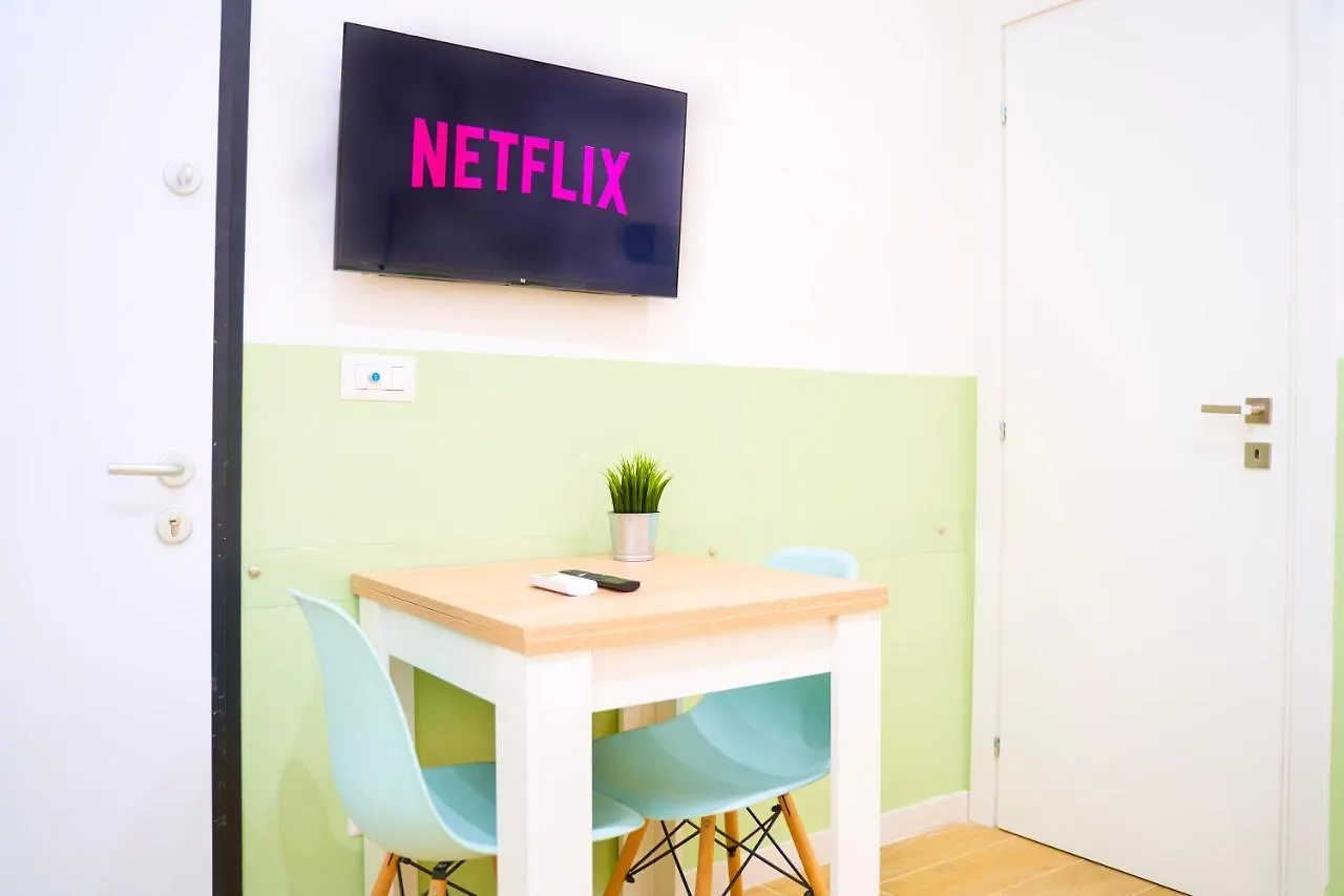 Suite N.1 500Mt Da Policlinico/10Min Da Stazione 巴里 公寓